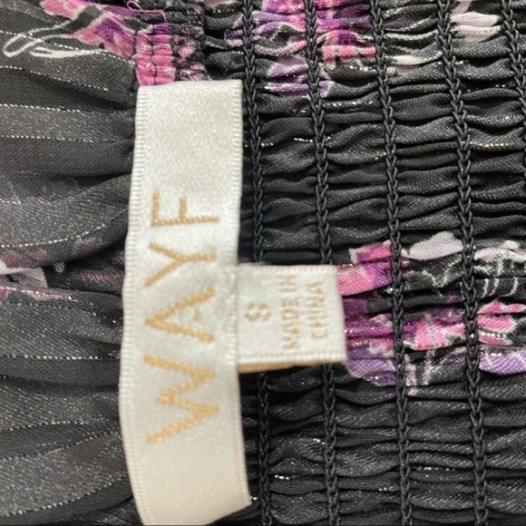 WAYF Eileen smocked off the shoulder top blouse size small balloon sleeves - Picture 11 of 14